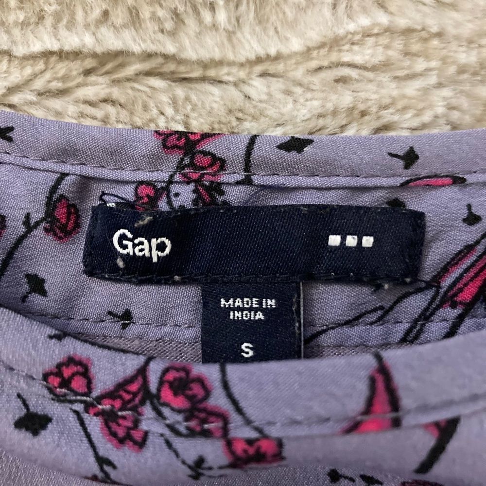 : : Gap Bird Print Blouse Top : : - Picture 10 of 12